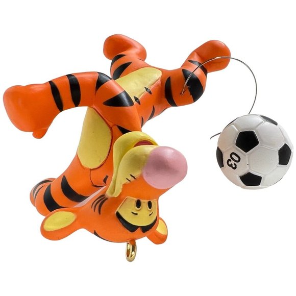 2003 Hallmark Keepsake Ornament Soccer Tigger Style Winnie The Pooh Christmas - Picture 3 of 11